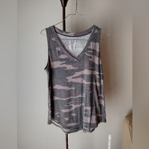 24/7 by Maurices tank